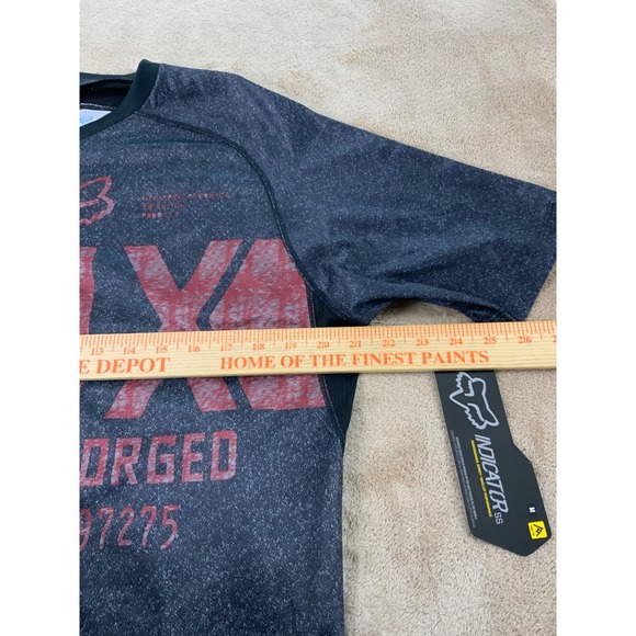 fox Indicator T-shirt mens size M Gray Graphics Short Sleeve NEW MSRP $54.95 - Picture 9 of 10